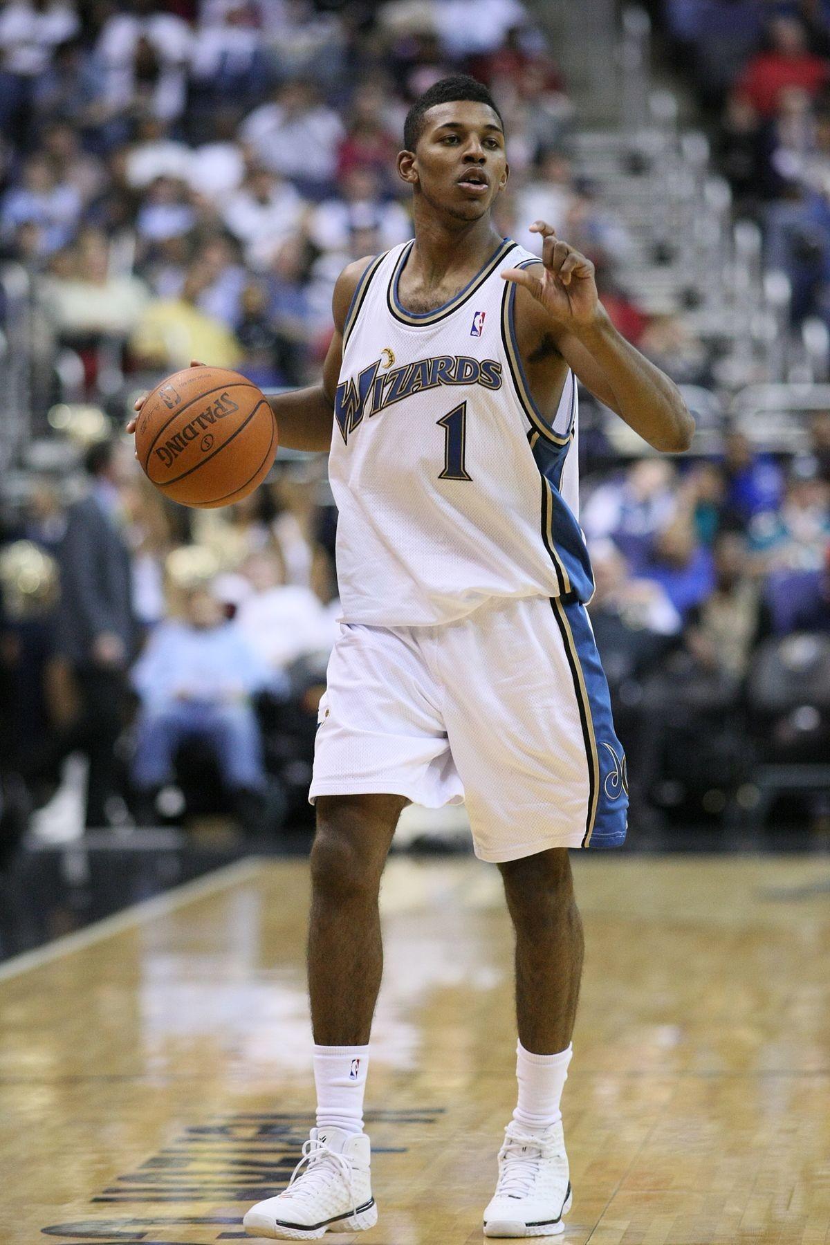 马卡：与中东和俄罗斯不同，美资正在通过收购改变欧洲足球（马卡：有别于中东与俄罗斯资本，美资正通过并购重塑欧洲足坛）