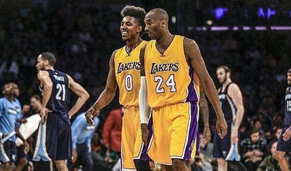 武汉三镇球员邓涵文离队加盟云南玉昆，结束本赛季征程。（武汉三镇邓涵文转会云南玉昆，本赛季就此收官）