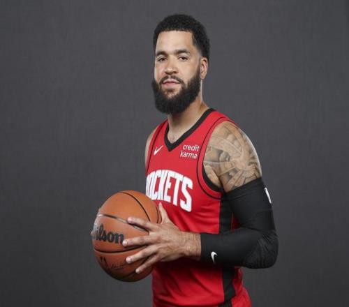 蒯纪闻：夺冠的这个过程不太容易，中间起伏较大（蒯纪闻：夺冠之路不易，过程中起伏不小）