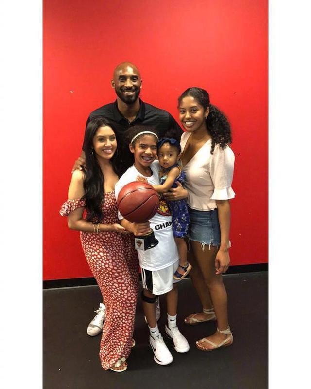 基米希：即便穆西亚拉复出卡尔也会出场，他应该入选德国队（基米希：即使穆西亚拉复出，卡尔仍会出场，他理应入选德国队）