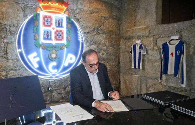 对财政稳健 对财政稳健