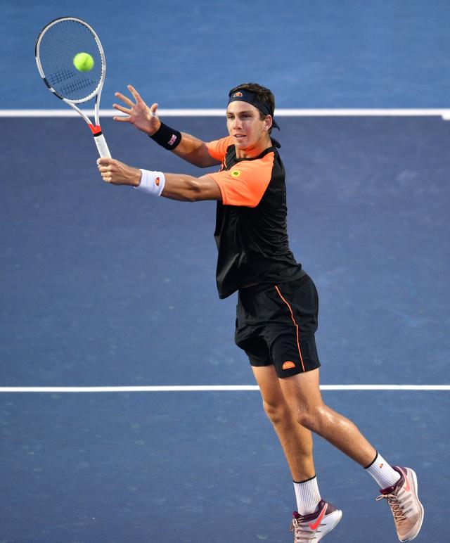 摇摇欲坠 摇摇欲坠